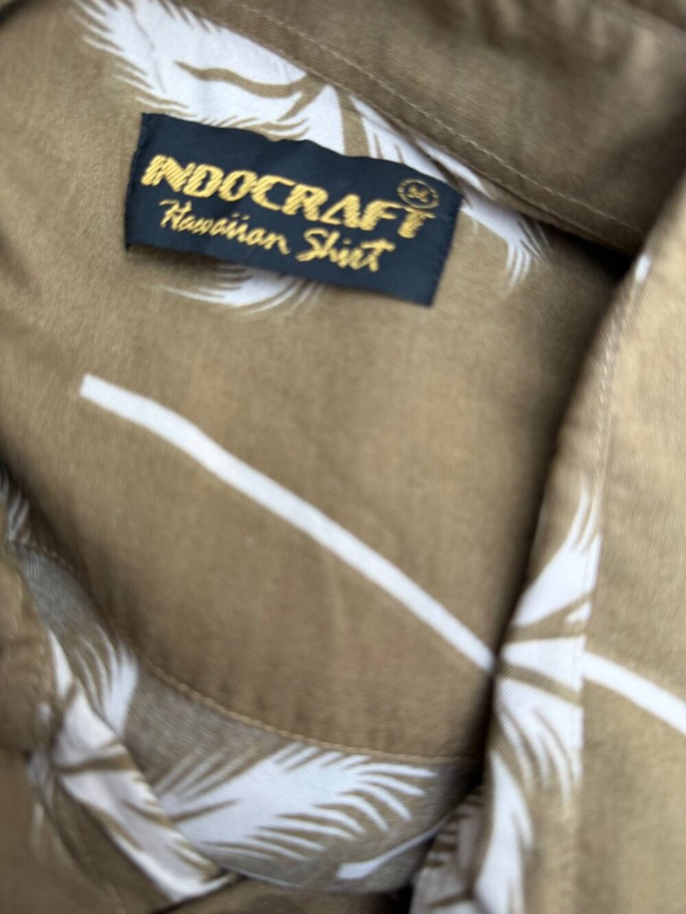 Indocraft Men's Size M Brown Taupe Woody Wagon Palm Tree Rayon Hawaiian Shirt - Picture 5 of 8